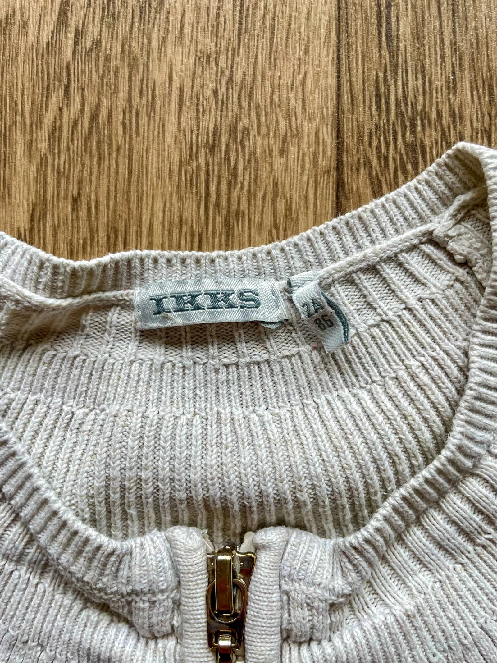 IKKS zip-up vest size 24 months/2 years – photo 4